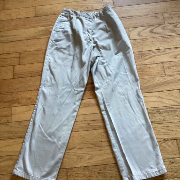 Eddie Bauer high waist relaxed fit khaki pants, size 6P, EUC, 100% cotton - Picture 2 of 5